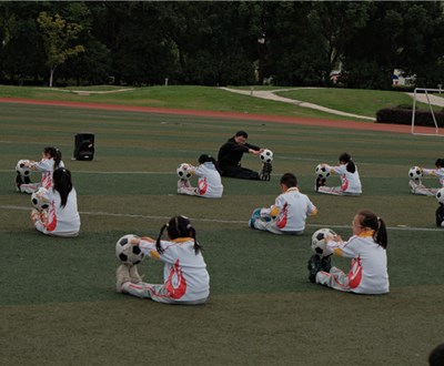 【协同育人新路径】深研课堂教学，链接家校体育——华刘明名师工作坊专题研讨